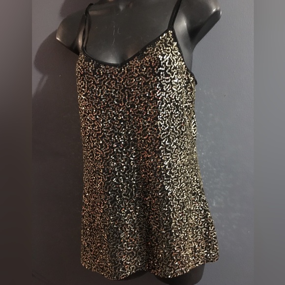 Beautiful Sequin top with adjustable spaghetti straps. - Picture 16 of 16